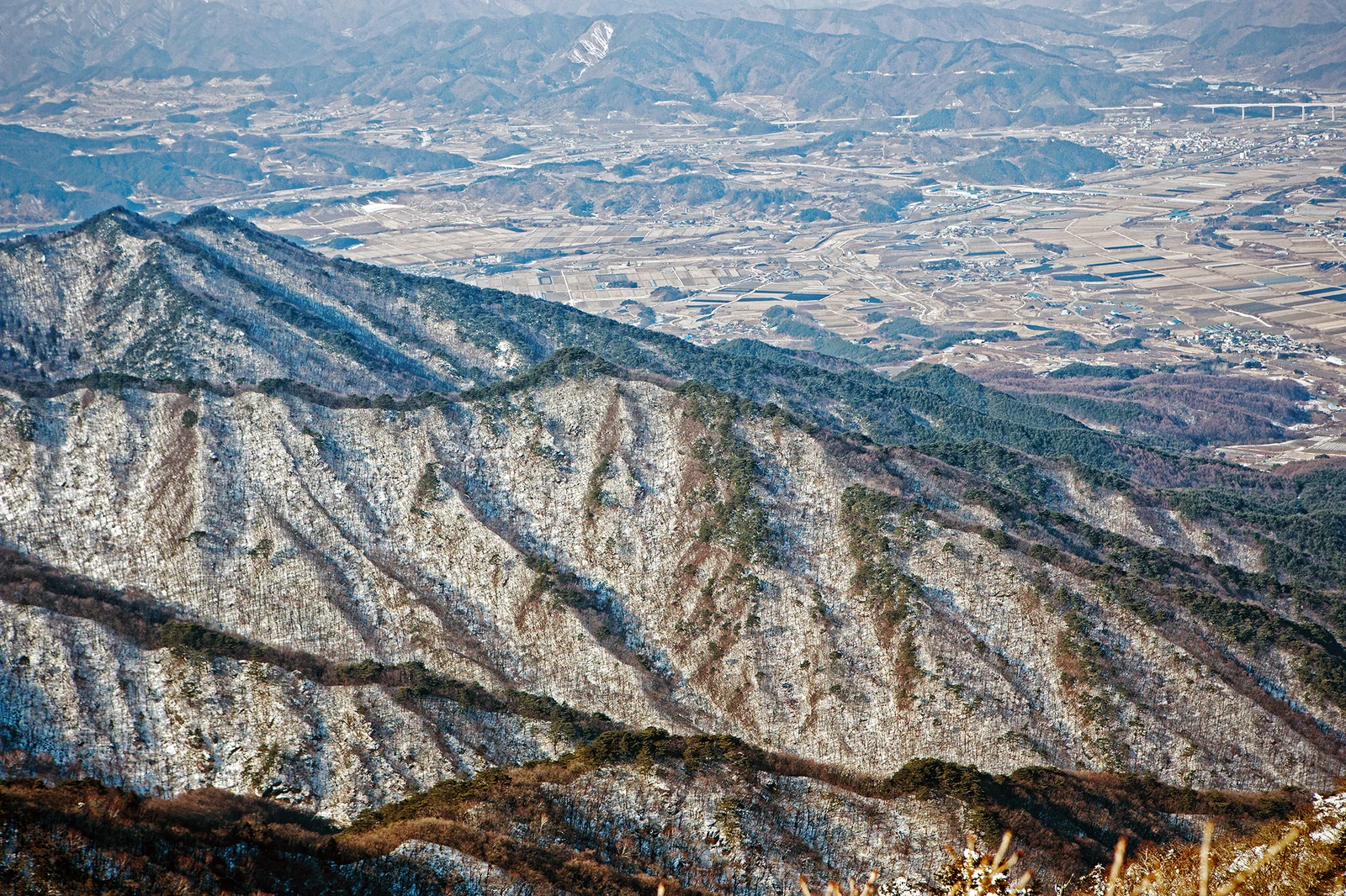향적봉에서 바라본 덕유산